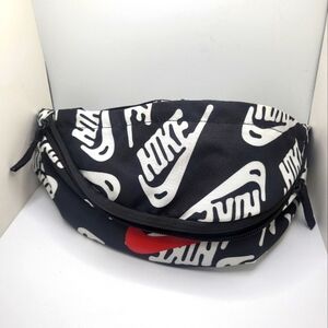 Nike Black and White Belt Bag Fannt Hip Sling Pack